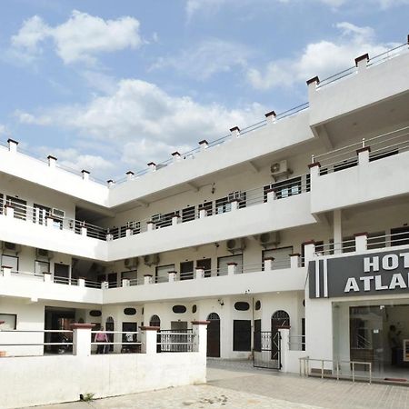 Hotel Atlantic Alwar Exteriér fotografie